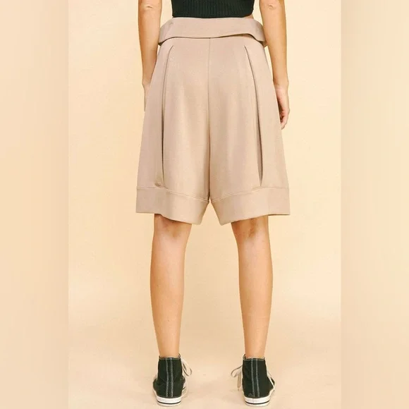 259B. Stylish High-Waisted Shorts